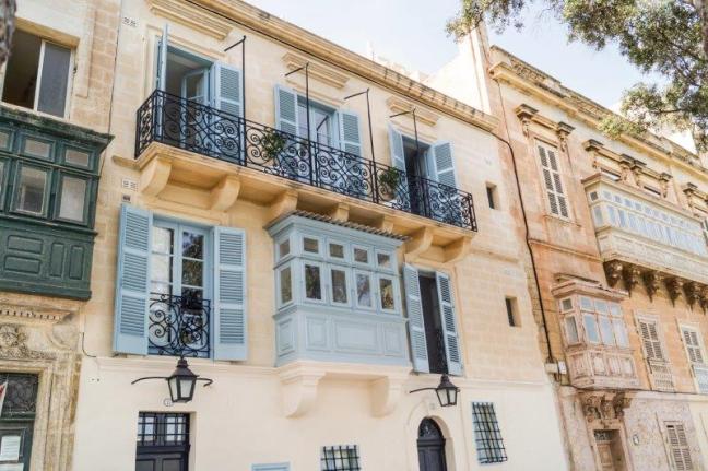 CA379D13-CBC7-4D38-A7C7-79378A93E158