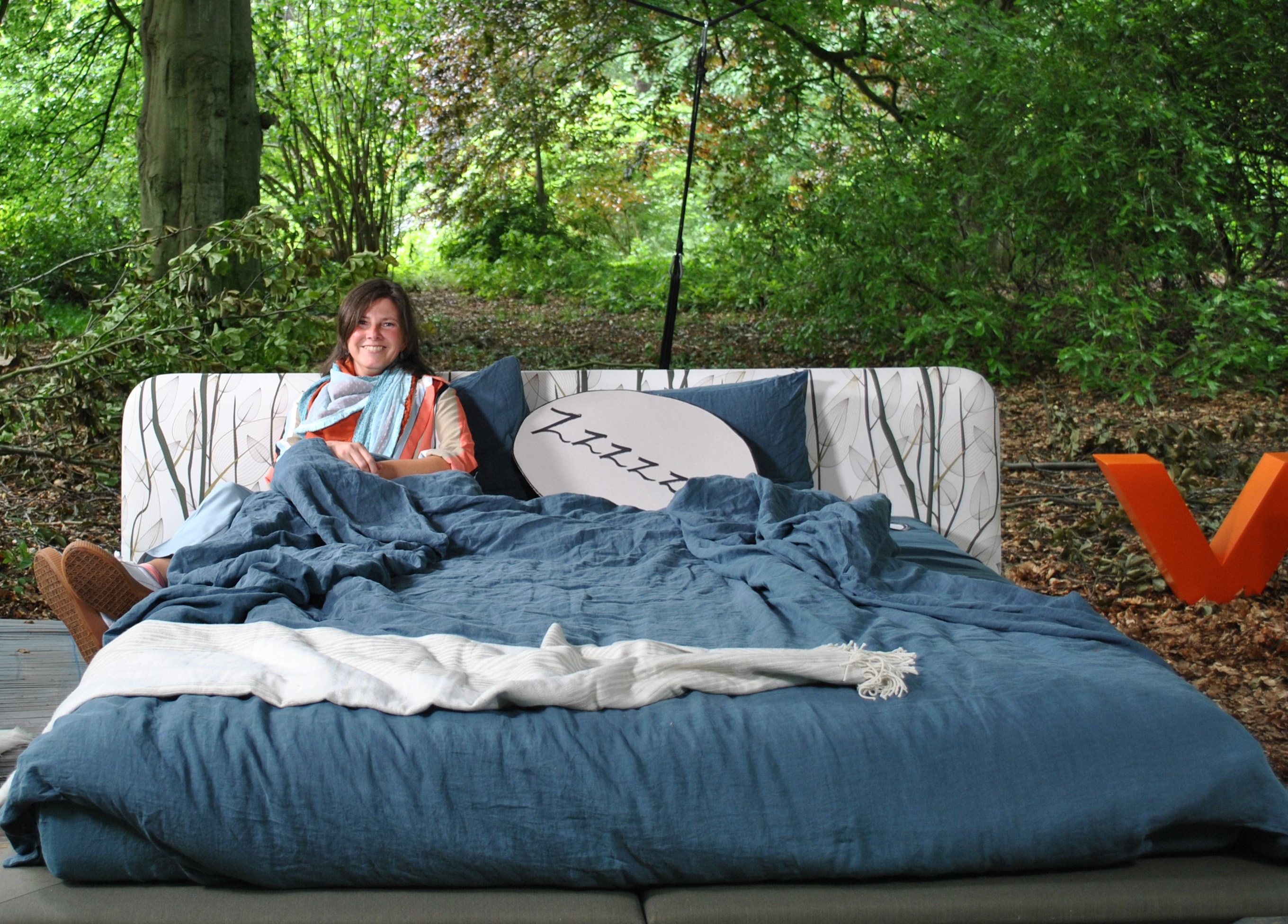 Velda bed outdoors event